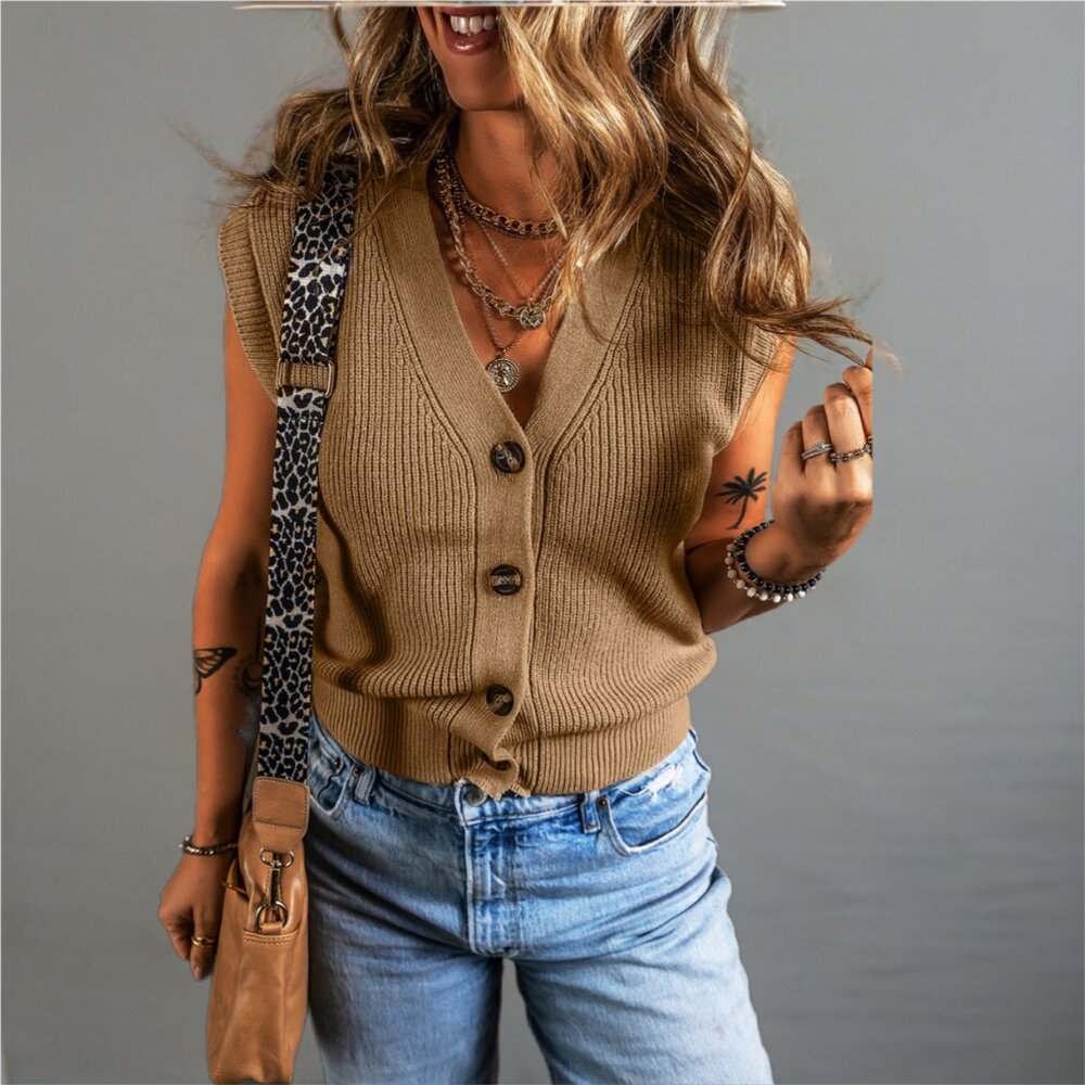 🤎 Parchment Button-Front V-Neck Sweater Vest – Size M